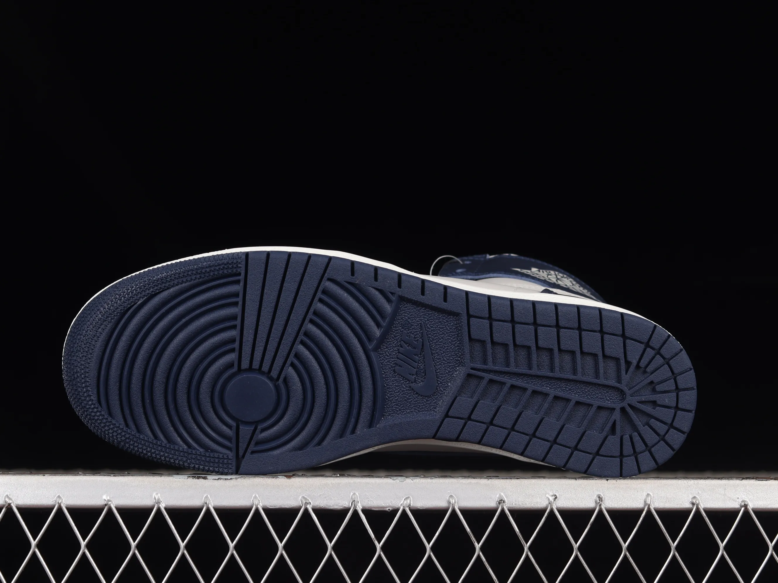 All categories Air Jordan Jordan series basketball shoes Air Jordan 1 High LJR version Air Jordan 1 High "Georgetown" AJ1 Joe 1 Georgetown high-top basketball shoes BQ4422-400